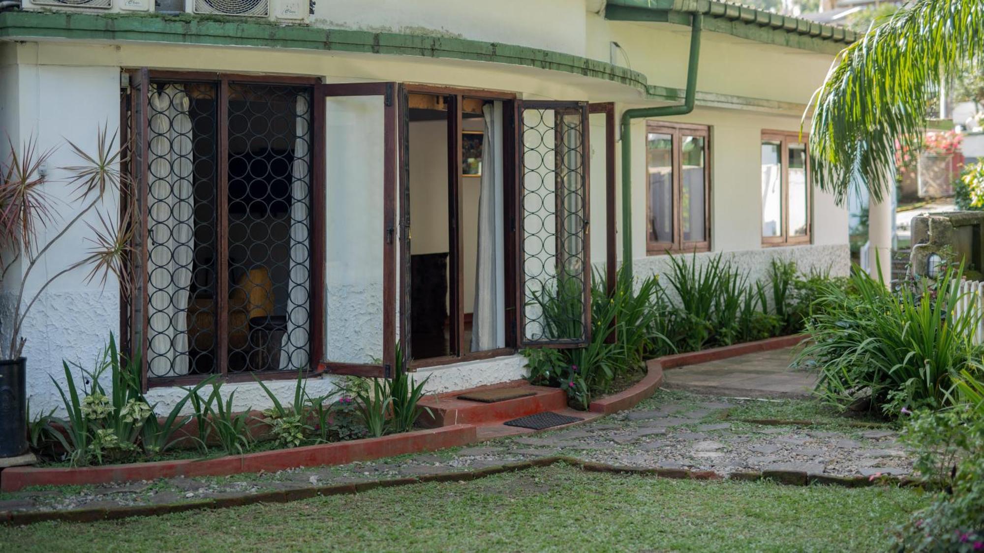 Kandy Boutique Villa By Fortuna Bungalows Exterior photo