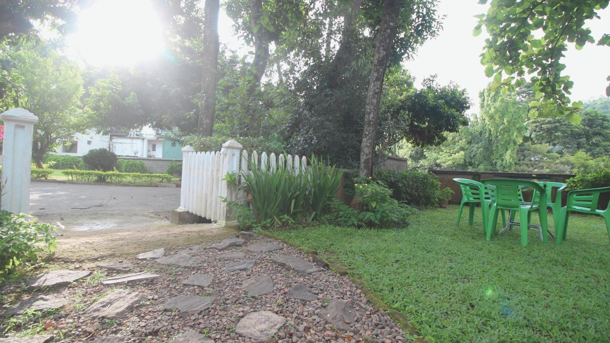 Kandy Boutique Villa By Fortuna Bungalows Exterior photo