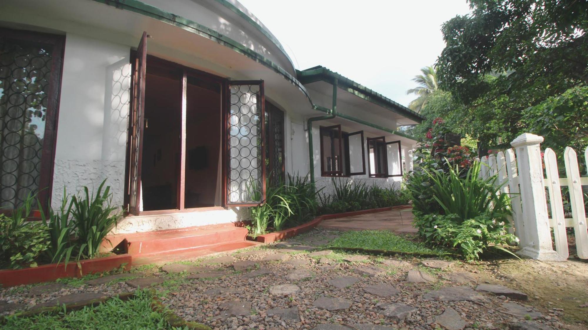 Kandy Boutique Villa By Fortuna Bungalows Exterior photo