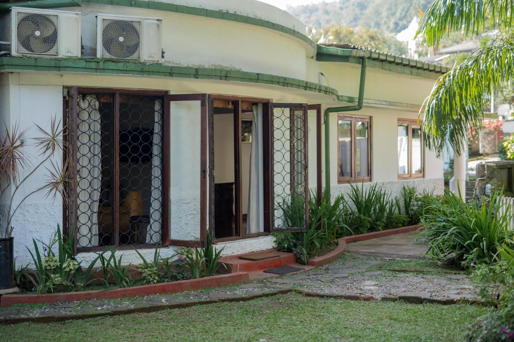 Kandy Boutique Villa By Fortuna Bungalows Exterior photo