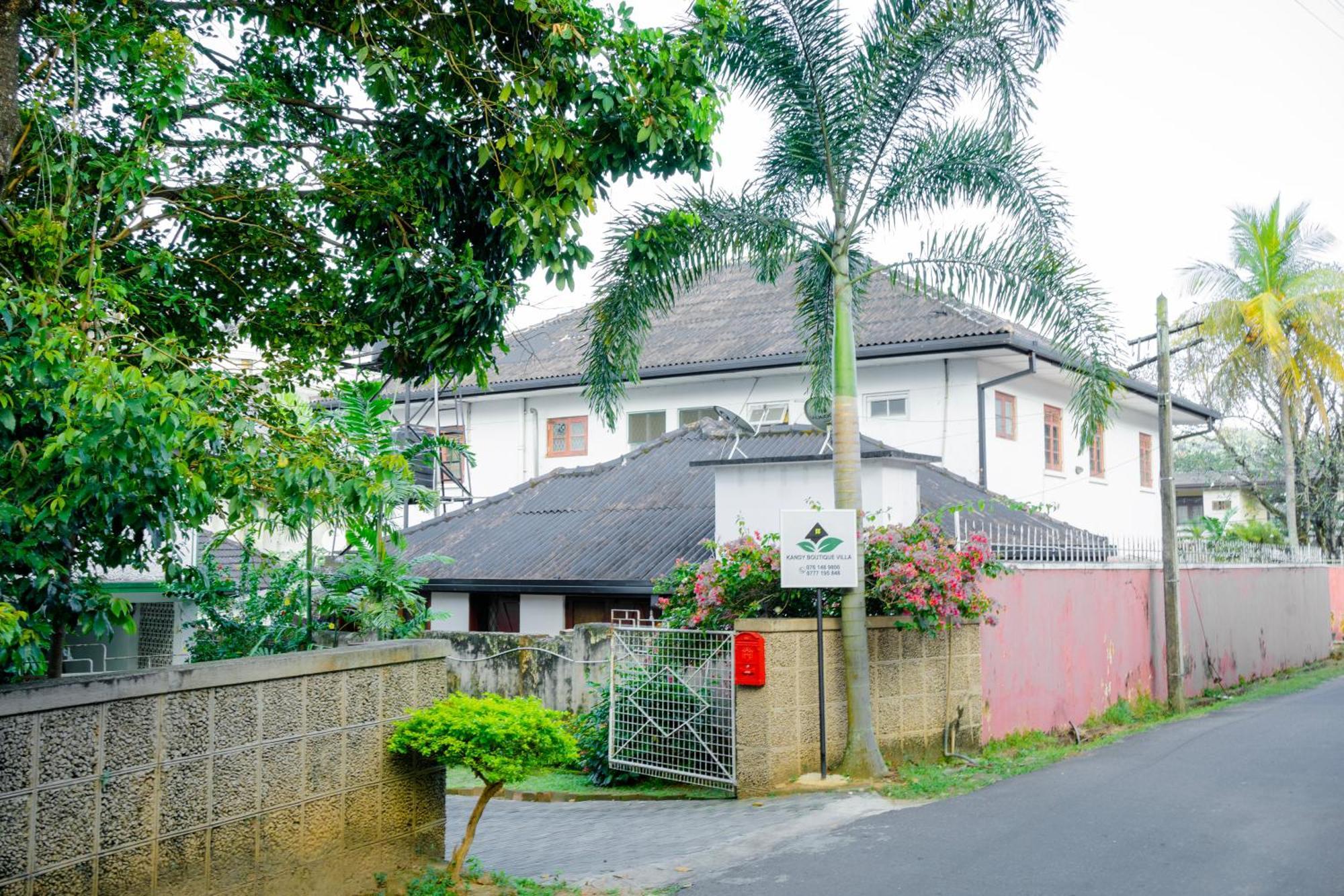 Kandy Boutique Villa By Fortuna Bungalows Exterior photo